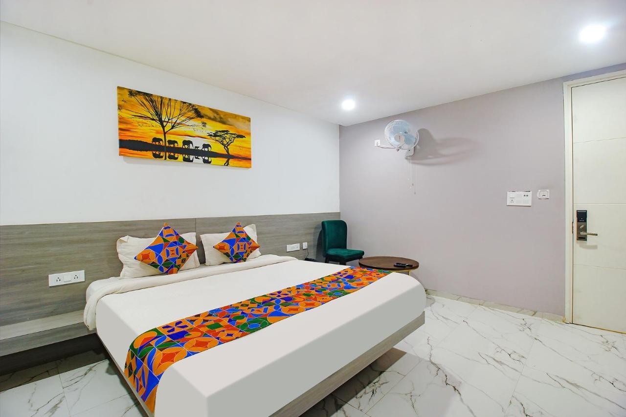 Fabhotel Ssr Fern Suites - 100M From Gsm Mall Madeenaguda Lingampalli Zewnętrze zdjęcie